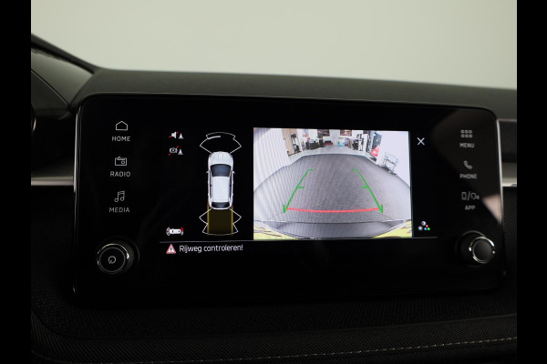 Škoda Fabia 1.0 TSI Business Edition 95 pk | Verlengde garantie | Navigatie via App | Parkeersensoren | Achteruitrijcamera | Stoelverwarming |