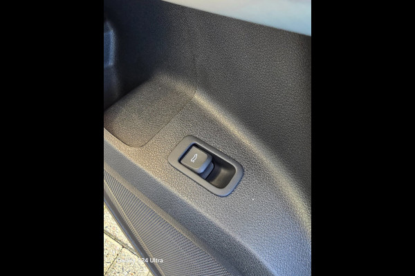 Audi Q2 35 TFSI S Line / Aut / 150 PK / TOPSTAAT / Navi / Ecc / Elek Pakket / Cruise Control / Led / Pdc / Allu Velgen