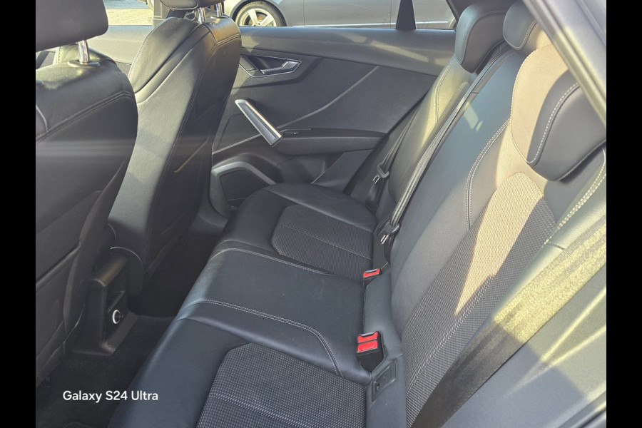 Audi Q2 35 TFSI S Line / Aut / 150 PK / TOPSTAAT / Navi / Ecc / Elek Pakket / Cruise Control / Led / Pdc / Allu Velgen