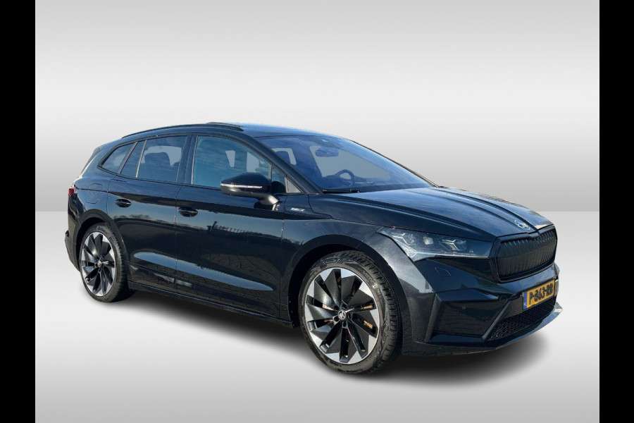 Škoda ENYAQ iV 80 Sportline / Full option! / Trekhaak / Panoramadak / 360Camera / Head-up / Leder&Alcantara / 21'' / CarPlay / Stoelverwarming 4x / Dodehoek / DAB / ACC / Warmtepomp / Zonescherm Zijruiten