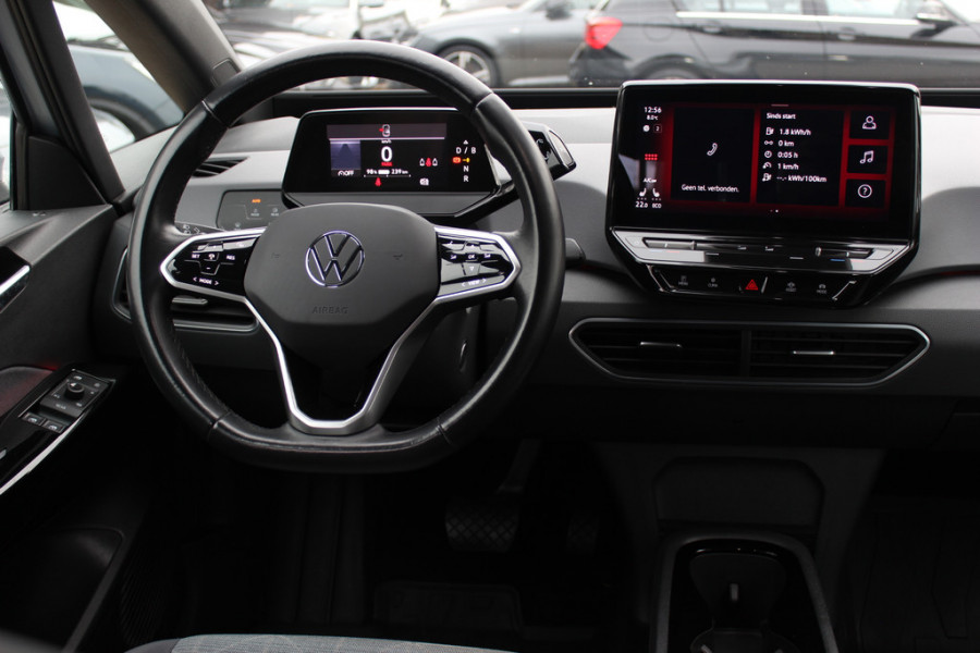 Volkswagen ID.3 Pure 45 kWh / CarPlay / Parkeerhulp V+A / 18'' / Stuur+Stoelverwarming / DAB / ACC / Warmtepomp