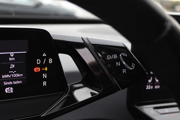 Volkswagen ID.3 Pure 45 kWh / CarPlay / Parkeerhulp V+A / 18'' / Stuur+Stoelverwarming / DAB / ACC / Warmtepomp