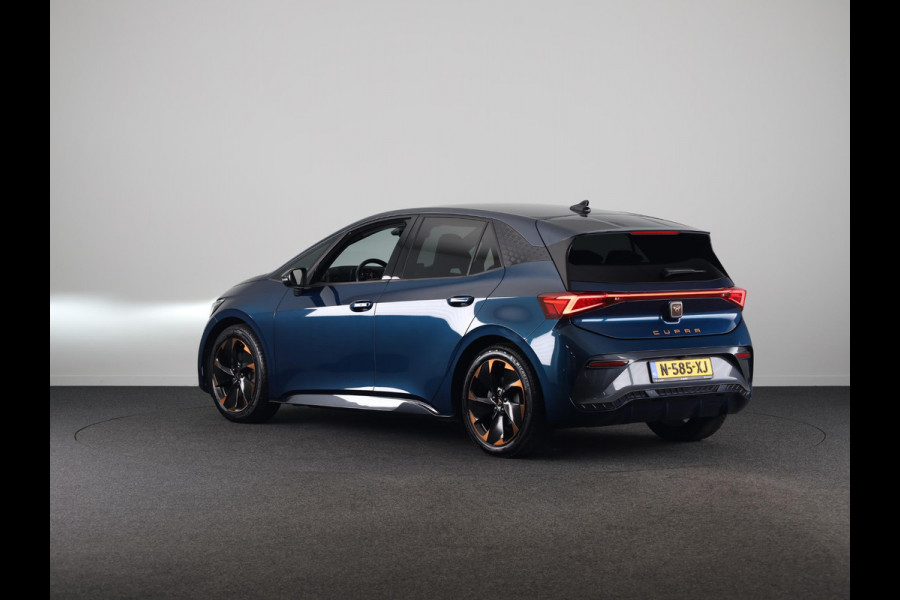 CUPRA Born Performance One 62 kWh 204pk | SOH 89% | Parkeercamera | Navigatie | Verwarmbare voorstoelen | App connect | Verwarmbaar stuurwiel