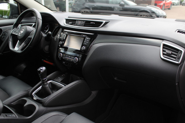 Nissan QASHQAI 1.2 Tekna / Trekhaak / Panoramadak / 360Camera / Navigatie / Keyless / Dodehoek / Cruise Control / DAB / 19''