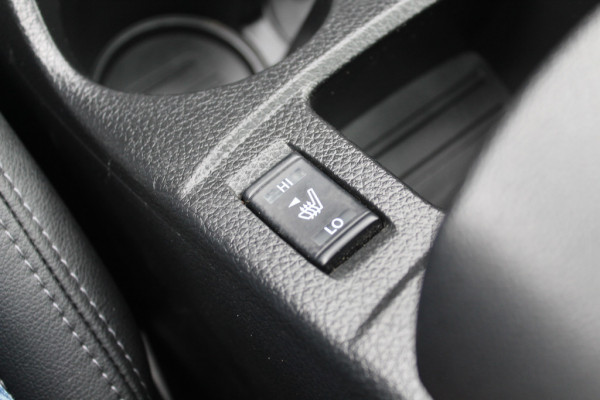 Nissan QASHQAI 1.2 Tekna / Trekhaak / Panoramadak / 360Camera / Navigatie / Keyless / Dodehoek / Cruise Control / DAB / 19''