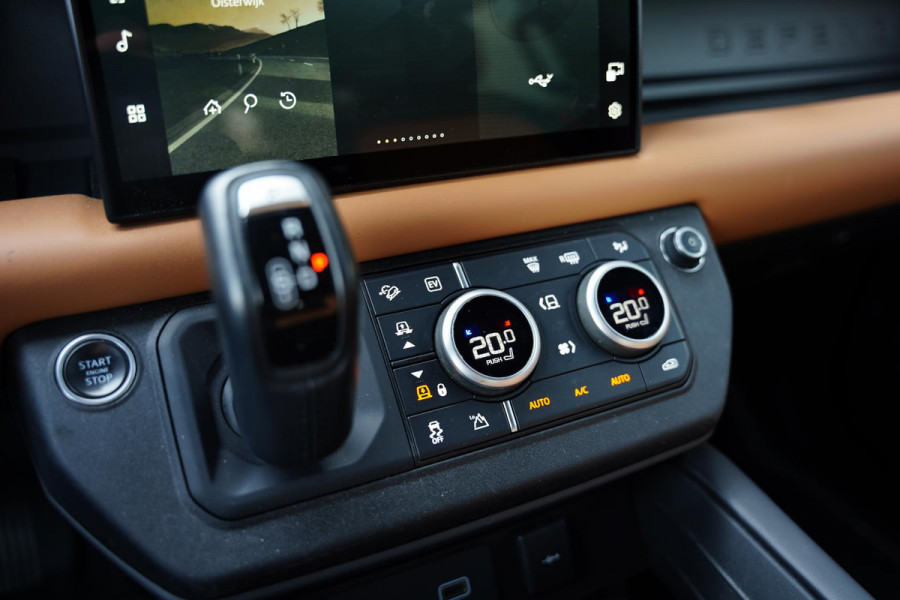 Land Rover Defender 110 P 400 E X-Dynamic HSE / Panoramadak / Meridian / BTW