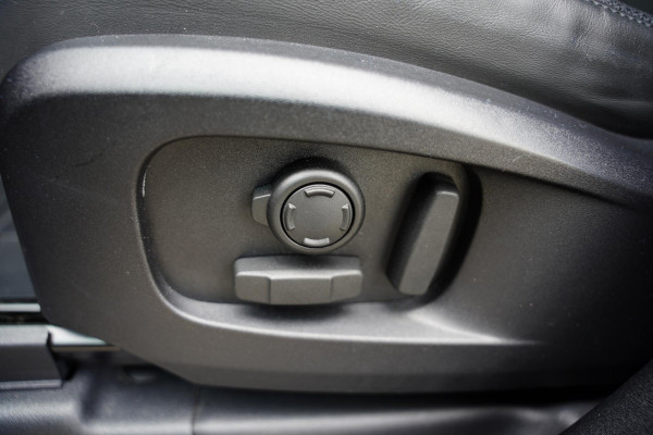 Land Rover Defender 110 P 400 E 100 X-Dynamic HSE / Head Up / Meridian / Panoramadak