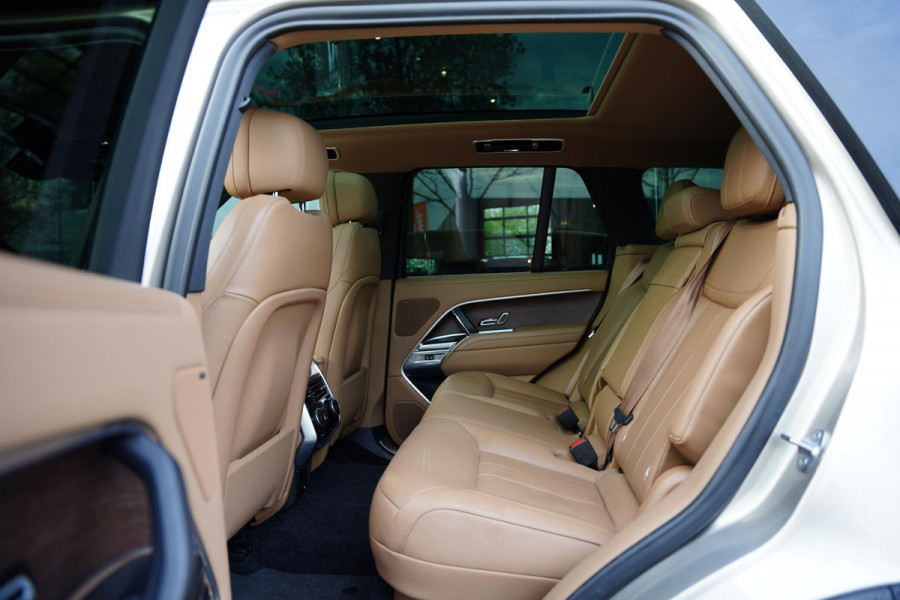 Land Rover Range Rover P 440 E SE / Nieuwe Service / Trekhaak / Stoelventilatie