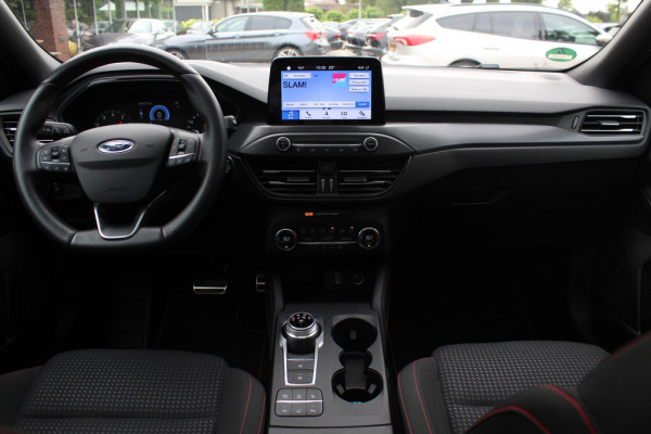 Ford Focus 1.0 EcoBoost Titanium Business / Camera / Head-up / CarPlay / Keyless / 18'' / Navigatie / Dodehoek / DAB / ACC