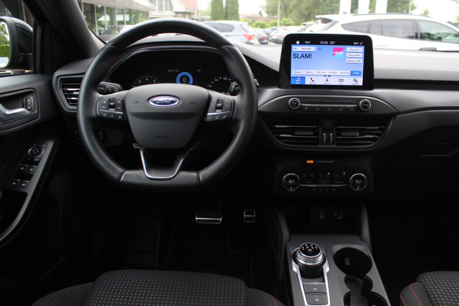Ford Focus 1.0 EcoBoost Titanium Business / Camera / Head-up / CarPlay / Keyless / 18'' / Navigatie / Dodehoek / DAB / ACC