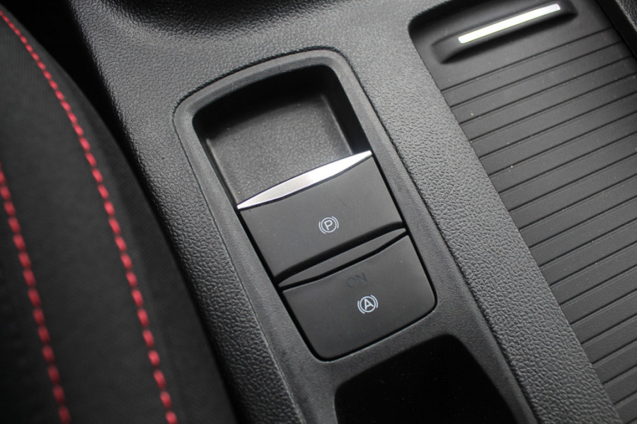 Ford Focus 1.0 EcoBoost Titanium Business / Camera / Head-up / CarPlay / Keyless / 18'' / Navigatie / Dodehoek / DAB / ACC