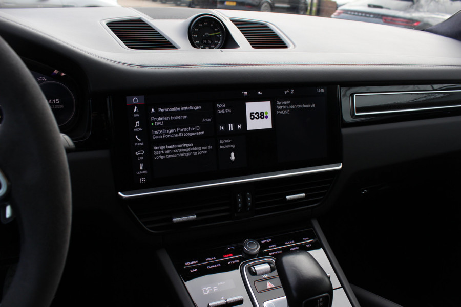 Porsche Cayenne Coupé 3.0 E-Hybrid 51.833 km! / Trekhaak / Camera / Lichtgewichtpakket / Carbon intr. / Luchtvering / 22'' / Softclose / Boxe / Sportstoelen / Sportdesign+Chrono / DAB / Stoelverwarming / Cruise Control