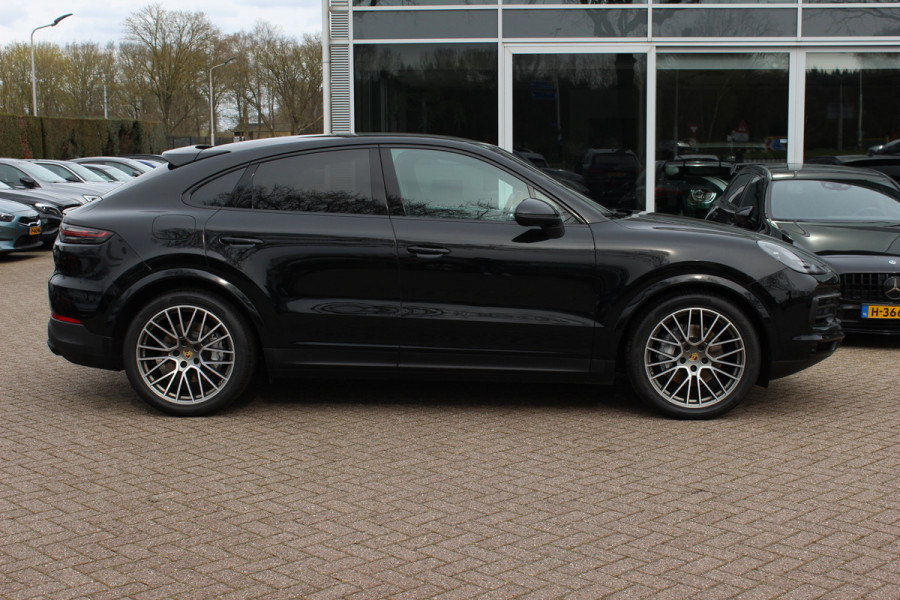 Porsche Cayenne Coupé 3.0 E-Hybrid Platinum Edition / Panoramadak / 360Camera / Luchtvering / 21'' / Sfeerverlichting / Sportchrono / Bose / Keyless / Sportuitlaat / Dodehoek / DAB / Stoelverwarming / ACC