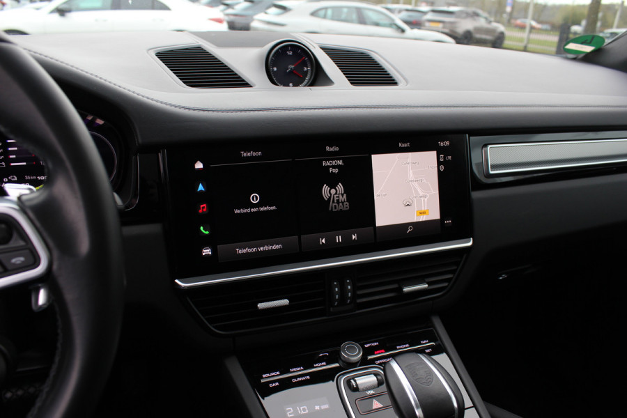 Porsche Cayenne Coupé 3.0 E-Hybrid Platinum Edition / Panoramadak / 360Camera / Luchtvering / 21'' / Sfeerverlichting / Sportchrono / Bose / Keyless / Sportuitlaat / Dodehoek / DAB / Stoelverwarming / ACC