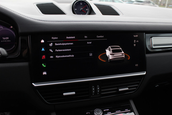 Porsche Cayenne Coupé 3.0 E-Hybrid Platinum Edition / Panoramadak / 360Camera / Luchtvering / 21'' / Sfeerverlichting / Sportchrono / Bose / Keyless / Sportuitlaat / Dodehoek / DAB / Stoelverwarming / ACC