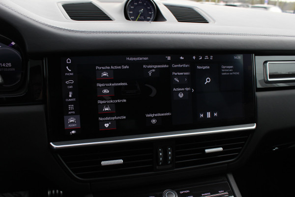 Porsche Cayenne Coupé 4.0 Turbo S E-Hybrid 680pk / TechArt / Trekhaak / Panoramadak / 360Camera / Head-up / Achterasbesturing / Keyless / Burmester / Softclose / Adaptieve Stoelen / 21'' / Cabron intr. / Luchtvering / Sportdesign+Chrono /