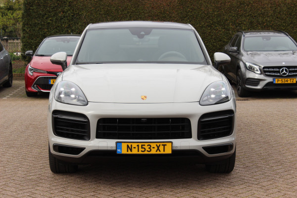 Porsche Cayenne Coupé 3.0 E-Hybrid / Panoramadak / 360Camera / Sportdesign+Chrono / Luchtvering / 22'' / Sportuitlaat / Dodehoek / DAB / Bose / Stoelverwarming 4x / Cruise Control