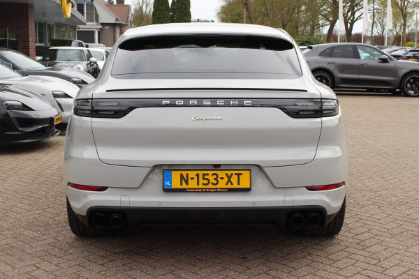 Porsche Cayenne Coupé 3.0 E-Hybrid / Panoramadak / 360Camera / Sportdesign+Chrono / Luchtvering / 22'' / Sportuitlaat / Dodehoek / DAB / Bose / Stoelverwarming 4x / Cruise Control