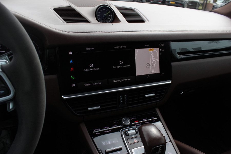 Porsche Cayenne Coupé 3.0 E-Hybrid / Panoramadak / 360Camera / Sportdesign+Chrono / Luchtvering / 22'' / Sportuitlaat / Dodehoek / DAB / Bose / Stoelverwarming 4x / Cruise Control