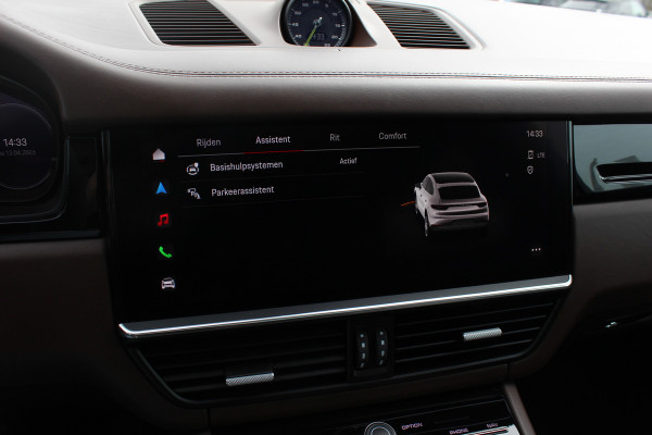 Porsche Cayenne Coupé 3.0 E-Hybrid / Panoramadak / 360Camera / Sportdesign+Chrono / Luchtvering / 22'' / Sportuitlaat / Dodehoek / DAB / Bose / Stoelverwarming 4x / Cruise Control