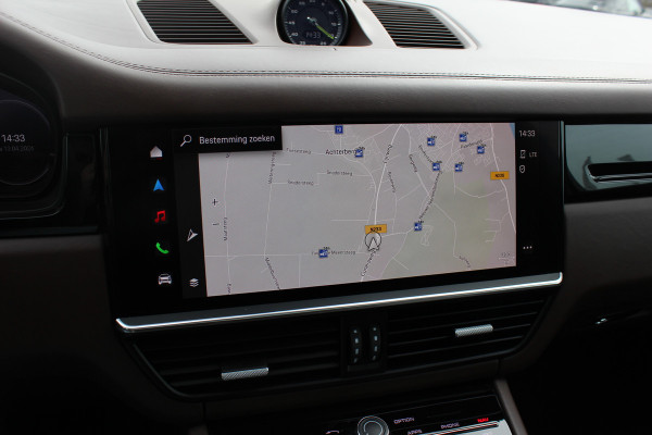 Porsche Cayenne Coupé 3.0 E-Hybrid / Panoramadak / 360Camera / Sportdesign+Chrono / Luchtvering / 22'' / Sportuitlaat / Dodehoek / DAB / Bose / Stoelverwarming 4x / Cruise Control
