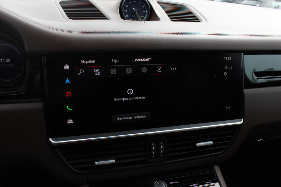 Porsche Cayenne Coupé 3.0 E-Hybrid / Panoramadak / 360Camera / Sportdesign+Chrono / Luchtvering / 22'' / Sportuitlaat / Dodehoek / DAB / Bose / Stoelverwarming 4x / Cruise Control