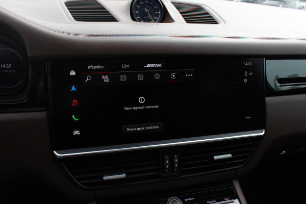 Porsche Cayenne Coupé 3.0 E-Hybrid / Panoramadak / 360Camera / Sportdesign+Chrono / Luchtvering / 22'' / Sportuitlaat / Dodehoek / DAB / Bose / Stoelverwarming 4x / Cruise Control