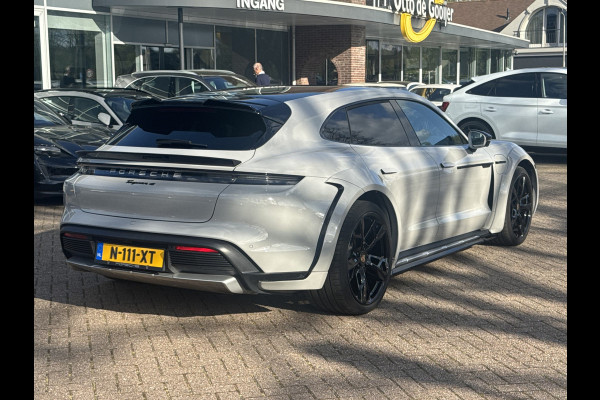 Porsche Taycan Cross Turismo 4 93 kWh / SoH 92,2% / Panoramadak / 360Camera / Passenger Display / Adaptieve Stoelen / Luchtvering / 21'' / Bose / Keyless / Sportchrono / Stoelventilatie / Stoelverwarming 4x / DAB / ACC