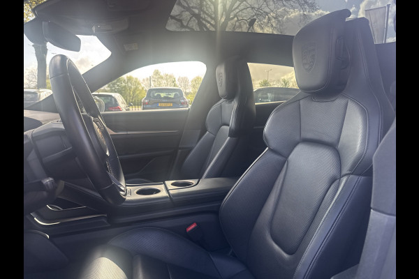 Porsche Taycan Cross Turismo 4 93 kWh / SoH 92,2% / Panoramadak / 360Camera / Passenger Display / Adaptieve Stoelen / Luchtvering / 21'' / Bose / Keyless / Sportchrono / Stoelventilatie / Stoelverwarming 4x / DAB / ACC