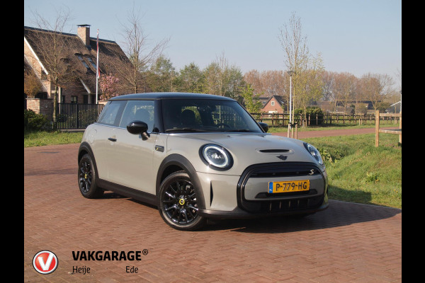 MINI Mini Electric Classic 33 kWh | Apple Carplay | Cruise Control | Parkeersensoren | NL-Auto |