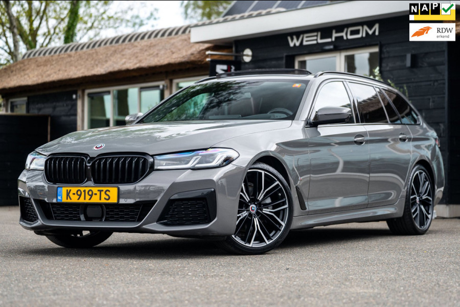 BMW 5 Serie Touring 520d High Executive M-Pakket I Pano I Trekhaak I Laser I