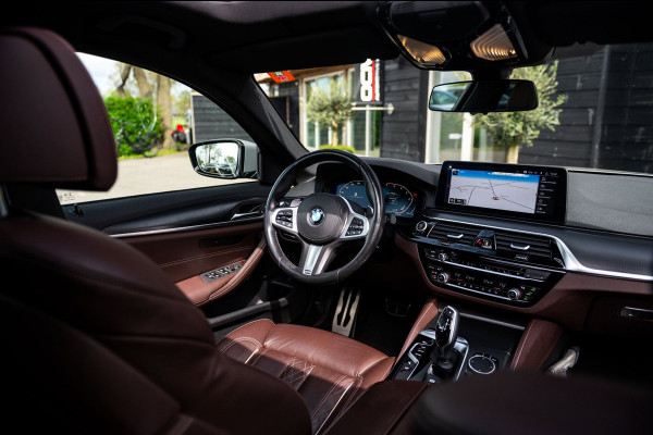 BMW 5 Serie Touring 520d High Executive M-Pakket I Pano I Trekhaak I Laser I
