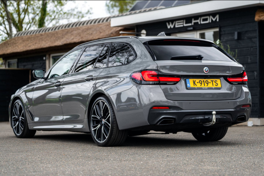 BMW 5 Serie Touring 520d High Executive M-Pakket I Pano I Trekhaak I Laser I