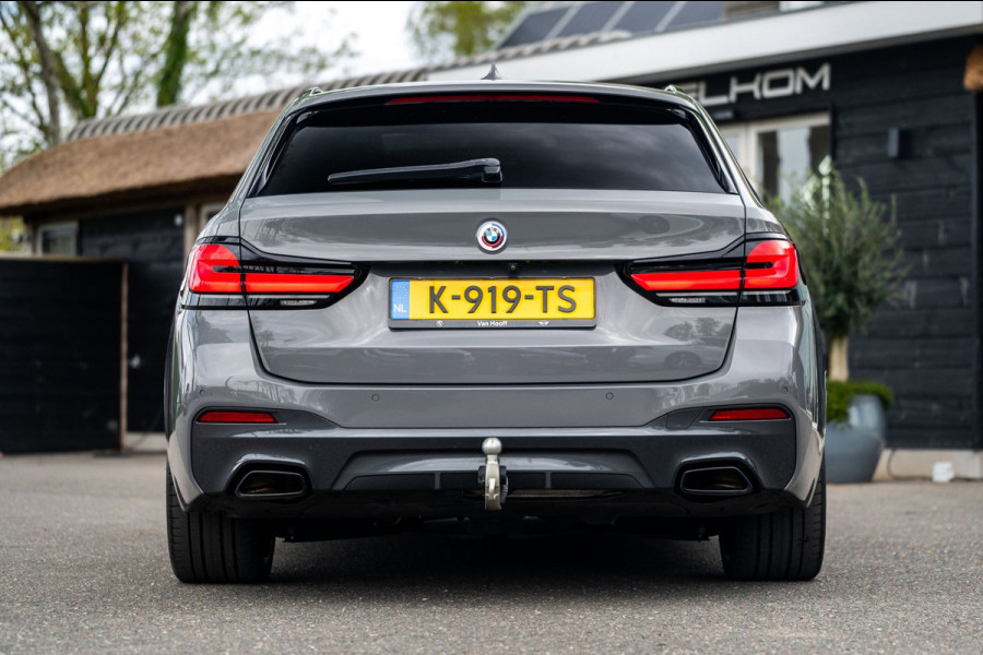 BMW 5 Serie Touring 520d High Executive M-Pakket I Pano I Trekhaak I Laser I