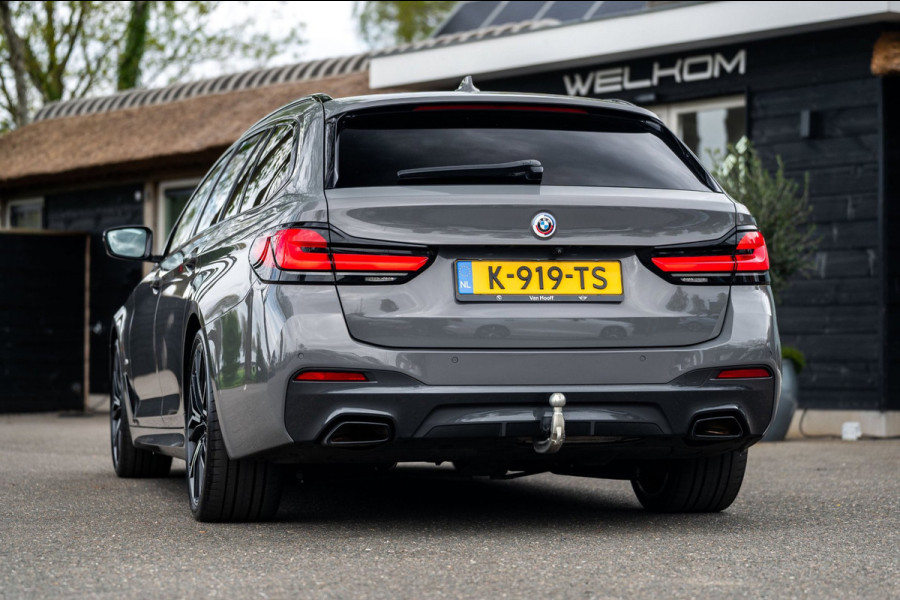 BMW 5 Serie Touring 520d High Executive M-Pakket I Pano I Trekhaak I Laser I