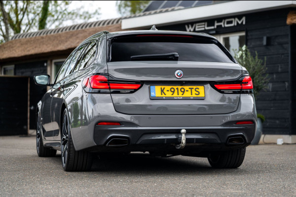 BMW 5 Serie Touring 520d High Executive M-Pakket I Pano I Trekhaak I Laser I