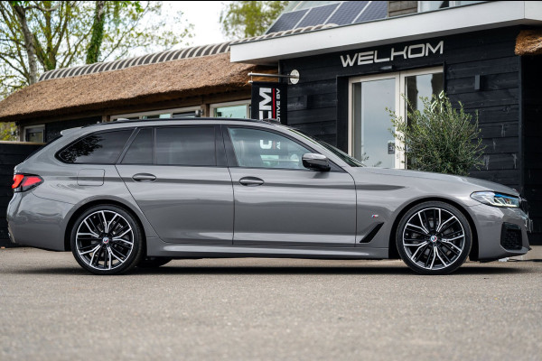 BMW 5 Serie Touring 520d High Executive M-Pakket I Pano I Trekhaak I Laser I