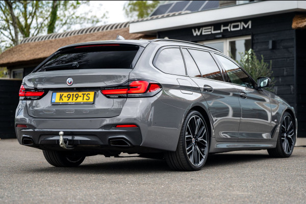 BMW 5 Serie Touring 520d High Executive M-Pakket I Pano I Trekhaak I Laser I