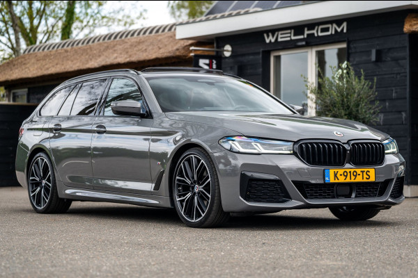 BMW 5 Serie Touring 520d High Executive M-Pakket I Pano I Trekhaak I Laser I