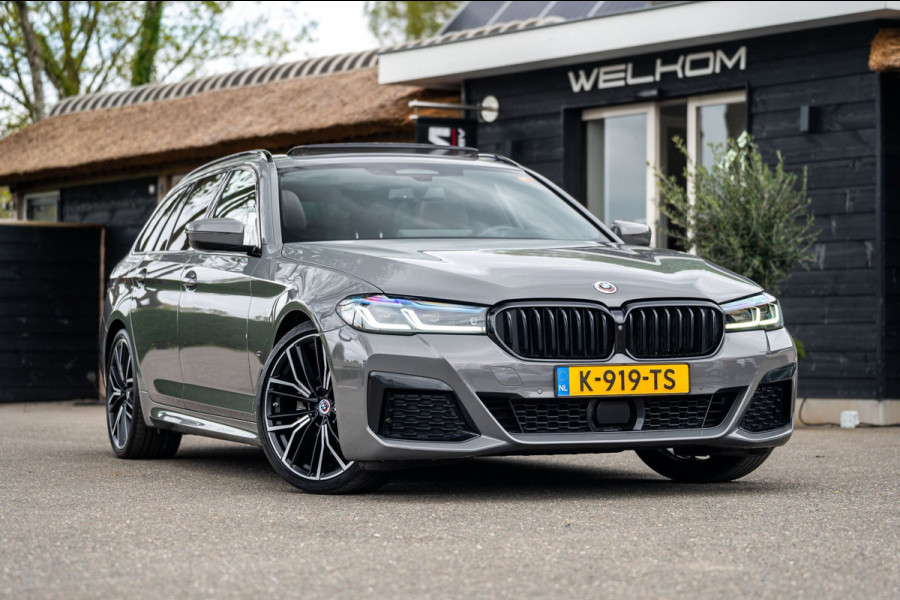 BMW 5 Serie Touring 520d High Executive M-Pakket I Pano I Trekhaak I Laser I