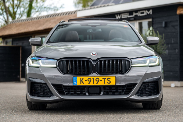 BMW 5 Serie Touring 520d High Executive M-Pakket I Pano I Trekhaak I Laser I