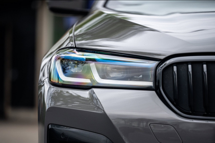 BMW 5 Serie Touring 520d High Executive M-Pakket I Pano I Trekhaak I Laser I