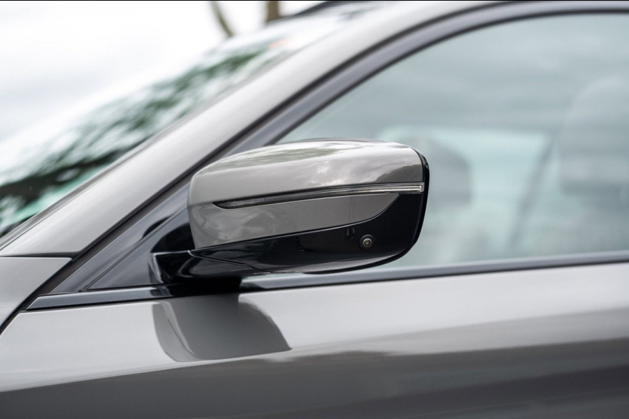 BMW 5 Serie Touring 520d High Executive M-Pakket I Pano I Trekhaak I Laser I