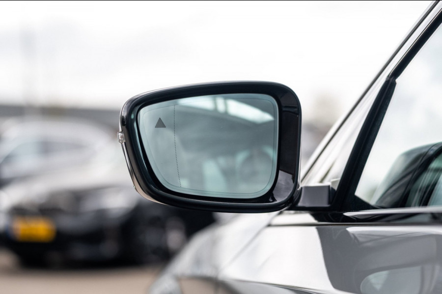 BMW 5 Serie Touring 520d High Executive M-Pakket I Pano I Trekhaak I Laser I