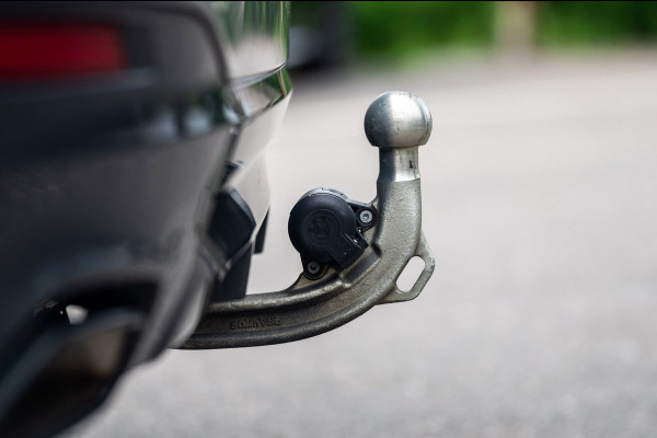 BMW 5 Serie Touring 520d High Executive M-Pakket I Pano I Trekhaak I Laser I