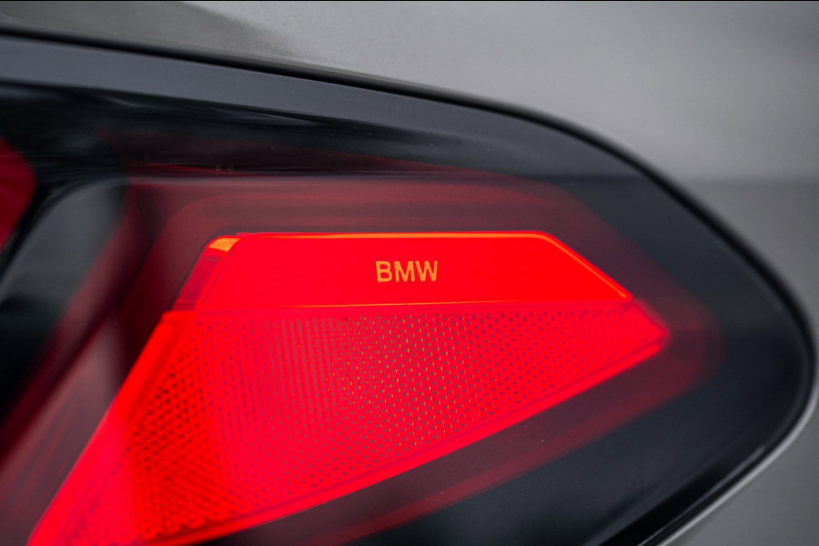 BMW 5 Serie Touring 520d High Executive M-Pakket I Pano I Trekhaak I Laser I