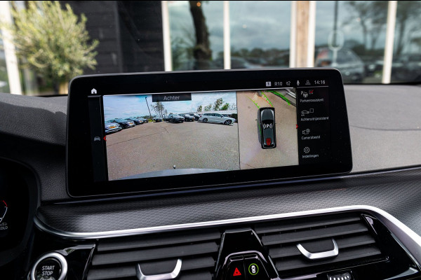 BMW 5 Serie Touring 520d High Executive M-Pakket I Pano I Trekhaak I Laser I