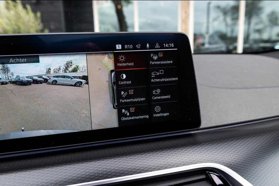 BMW 5 Serie Touring 520d High Executive M-Pakket I Pano I Trekhaak I Laser I