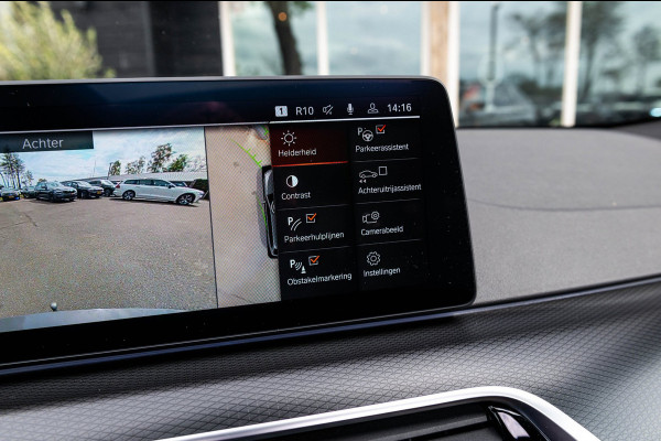 BMW 5 Serie Touring 520d High Executive M-Pakket I Pano I Trekhaak I Laser I