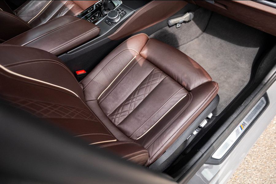 BMW 5 Serie Touring 520d High Executive M-Pakket I Pano I Trekhaak I Laser I